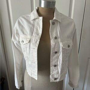 New white Jean jacket American Eagle size small xs